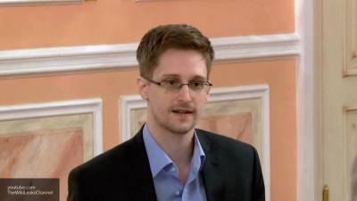 Эдварду Сноудену продлили вид на жительство в России