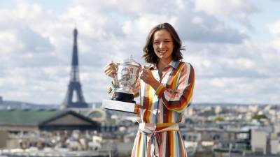 Победительница Roland Garros ушла на карантин из-за контакта с президентом Польши