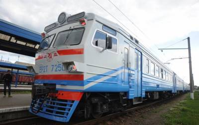 С воскресенья поезда "Укрзализныци" будут курсировать по зимнему времени