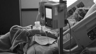 СМИ: В Ростове-на-Дону 13 пациентов с коронавирусом на ИВЛ скончались из-за отсутствия кислорода