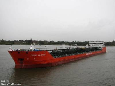 К танкеру, терпящему бедствие в Азовском море, направляются следователи - СКР