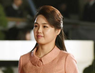 Южнокорейские СМИ потеряли жену Ким Чен Ына