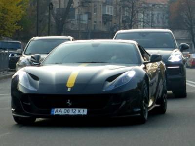 Сына экс-мэра Киева заметили за рулем роскошного суперкара за 500 тысяч евро