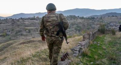 МО Азербайджана: Наши войска контролируют оперативную обстановку на фронте