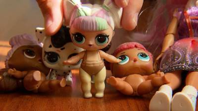 Скандал в игрушечном мире: родители ополчились на кукол в кружевном белье - vesti.ru
