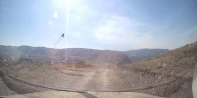 В Карабахе съемочная группа Euronews засняла атаку их автомобиля ракетой ПТУР