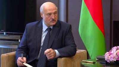 Песков не смог дать совет Лукашенко
