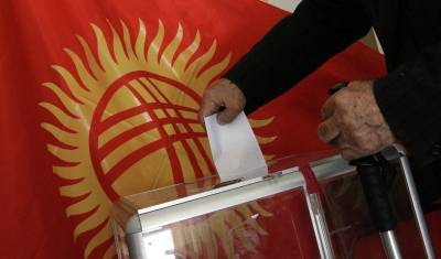 Новые парламентские и президентские выборы в Киргизии перенесли на 2021 год