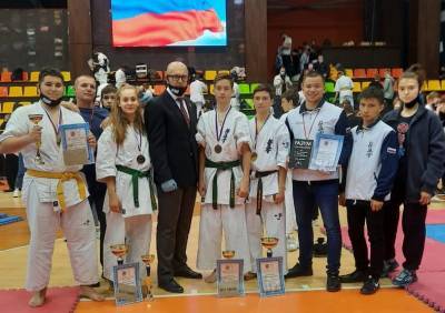 Астраханские каратисты завоевали четыре медали на всероссийской турнире