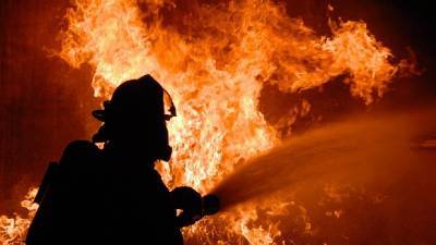 В Смоленске сообщили о пострадавшем при пожаре возле детского сада