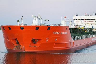 В МЧС сообщили об удовлетворительном состоянии спасённых с танкера в Азовском море моряков