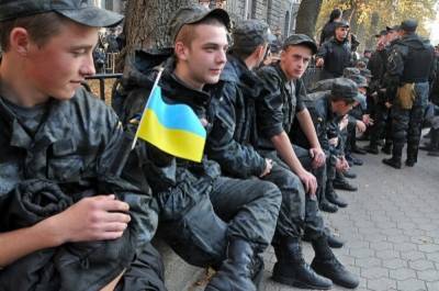 В Одессе военные обложили данью солдат: "500 долларов за услугу"