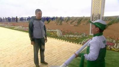 В Туркменистане проведут осеннюю высадку саженцев