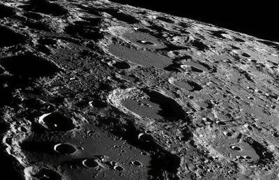 Ученые США подтвердили наличие воды на Луне