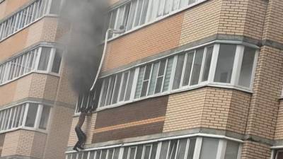 Стали известны подробности пожара в жилом доме в Мурино
