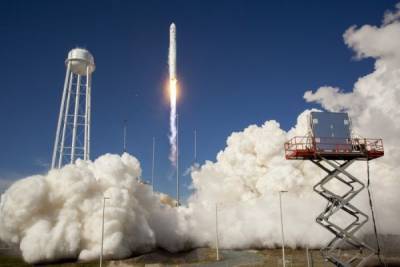 Ракета Antares отправила корабль Cygnus на МКС