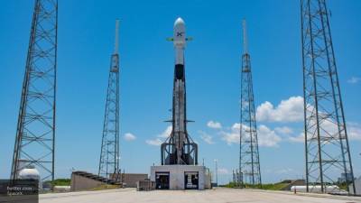 Запуск ракеты Falcon 9 со спутником GPS III внезапно отменили в США