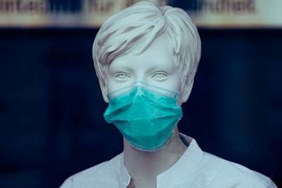 Россиянам напомнили о правилах использования медицинской маски
