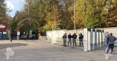 На кладбище в Москве усилены меры безопасности перед похоронами Тесака