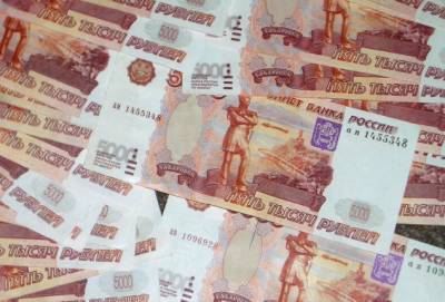 Эксперты оценили падение курса рубля с точки зрения доступности кредитов в России
