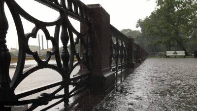 Мост обрушился из-за проливных дождей на юге Франции