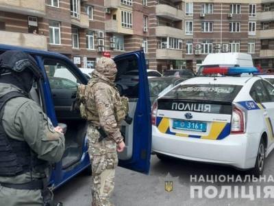 На Позняках в Киеве спецназ провел операцию по задержанию опасного мошенника