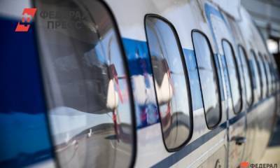 Самолет Ан-24 аварийно сел в Якутске из-за отказа двигателя