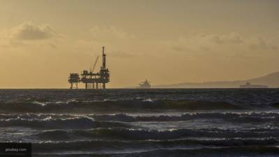 Эксперт объяснил падение котировок нефти до 39 долларов за баррель