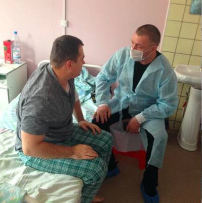 Министр внутренних дел по Коми Андрей Сицский навестил раненого полицейского