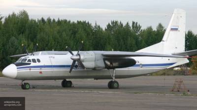 Ан-24 аварийно сел в Якутске из-за отказа правого двигателя
