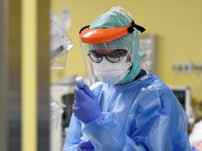 Украина оказалась в десятке стран по суточному приросту новых случаев коронавируса