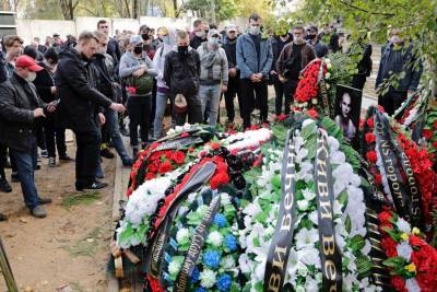Тесака похоронили на Кунцевском кладбище