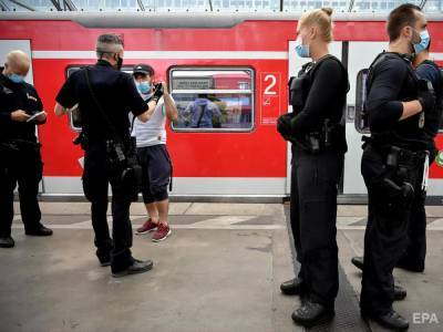 В Германии уборщица обнаружила бомбу в пригородном поезде - gordonua.com - Германия