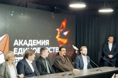 Стивен Сигал открыл в Екатеринбурге Международный фестиваль айкидо