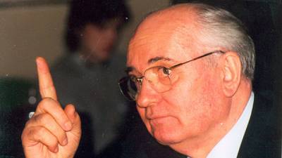 В Германии появился памятник Горбачеву