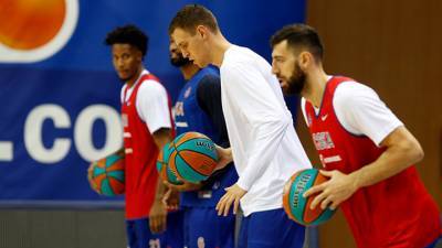 Баскетболисты ЦСКА заразились коронавирусом после матча Евролиги против "Барселоны"