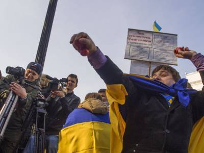 "Не соответствует принципам". Решение о запрете журналистам посещать заседания Рады отменили
