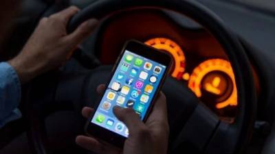 Смартфоны за рулём — угроза безопасности