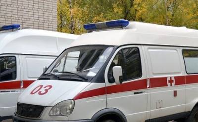 Минздрав Омской области начал расследование после того, как кареты скорой помощи привезли больных к зданию ведомства