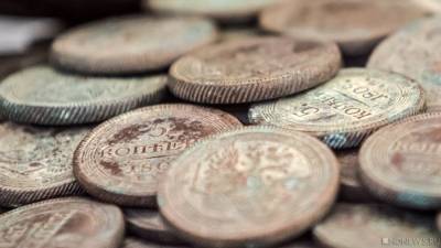 Британские подростки заработали тысячи фунтов на древних монетах