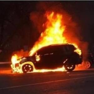 В Харьковской области сожгли автомобиль кандидату в депутаты