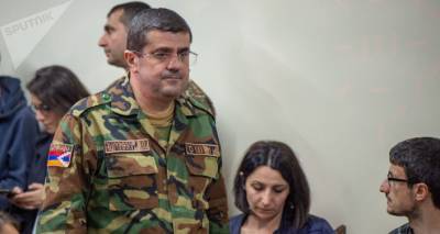 У Карабаха новые герои: Араик Арутюнян назвал имена высокопоставленных военных