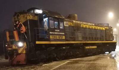 В Тюмени на Лесобазе локомотив столкнулся с иномаркой