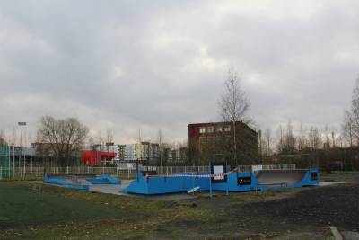 В Петрозаводске на стадионе «Юность» обустроили новый скейт-парк