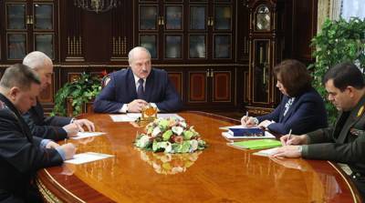 Лукашенко заявил о необходимости закрыть границу