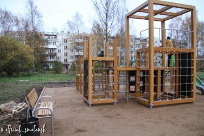 Когда в Смоленске откроют современные детские площадки