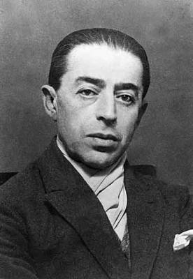 27 сентября 1925 г., 95 лет назад, в Москве арестован британский разведчик Сидней Джордж Рейли (2 фото)