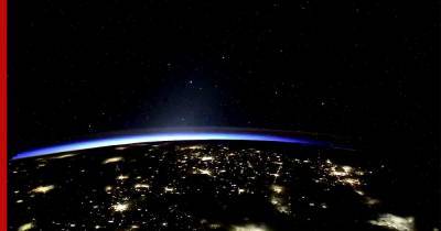 Космонавты поздравили землян с «началом космической эры»