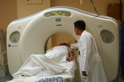 В Саратове выстроились очереди на компьютерную томографию лёгких