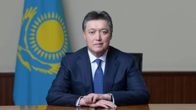 Мамин поздравил казахстанских учителей с профессиональным праздником